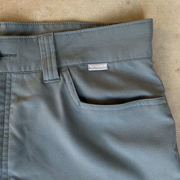 Simms Men's Skiff Shorts Size 34 Fishing Performance UPF 50+ Nylon Storm Grey - Picture 2 of 13